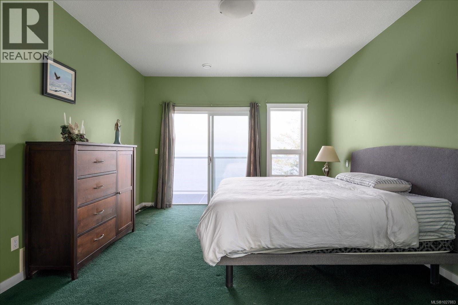 4844 FILLINGER CRES - 26