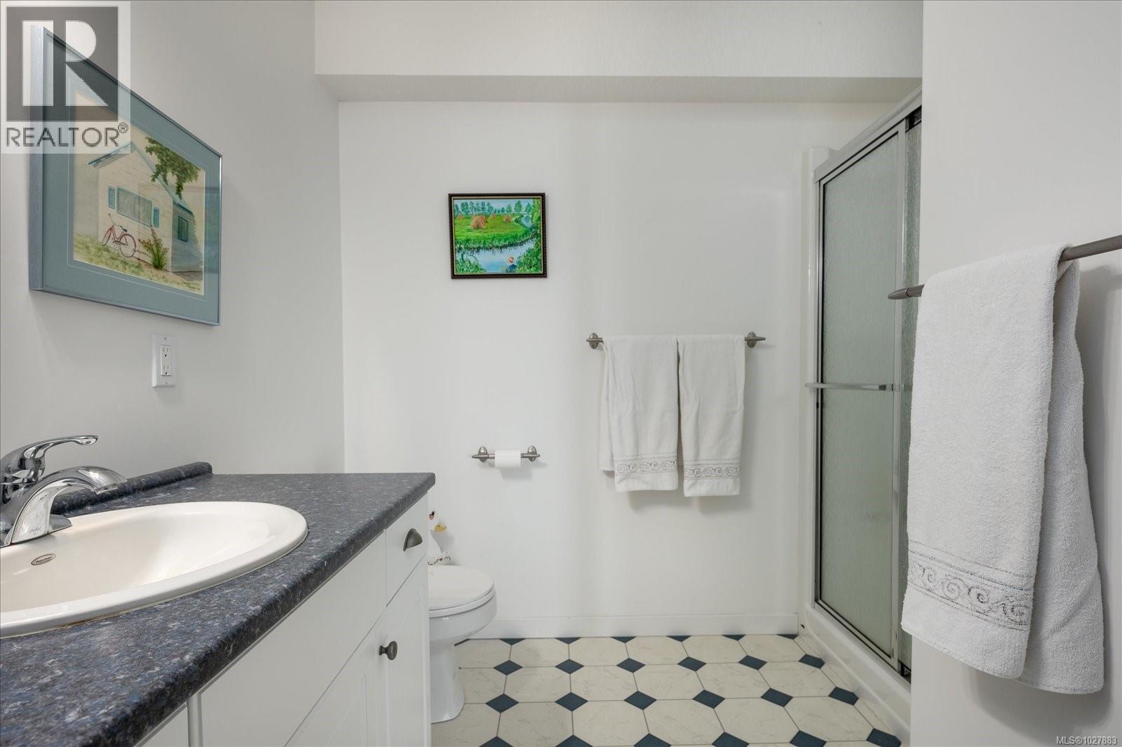 4844 FILLINGER CRES - 34