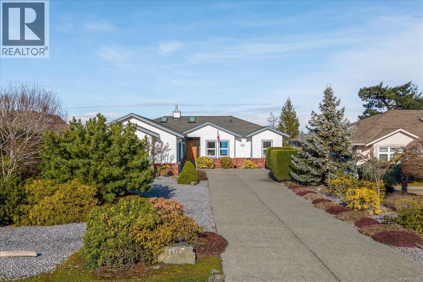 4844 FILLINGER CRES - Image 2