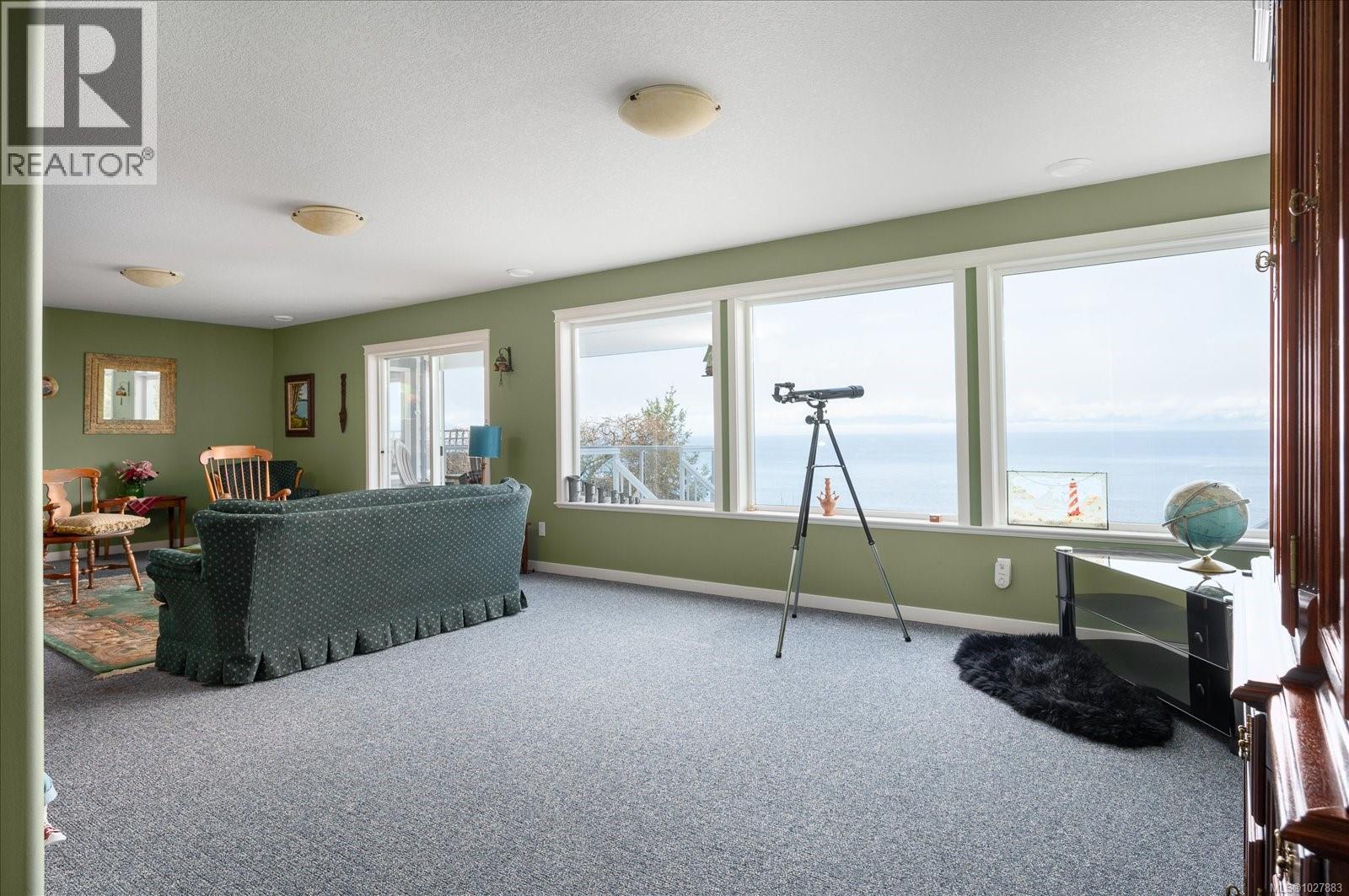 4844 FILLINGER CRES - 41