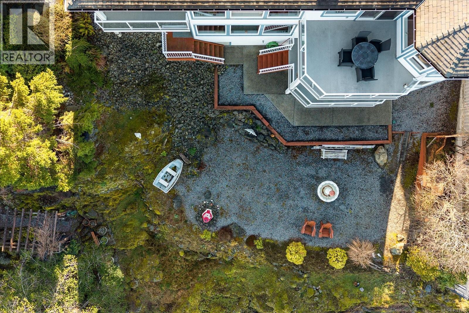 4844 FILLINGER CRES - 60