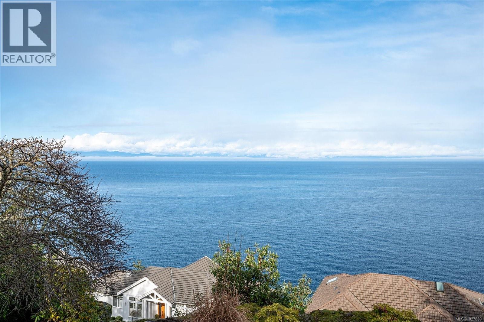 4844 FILLINGER CRES - 45