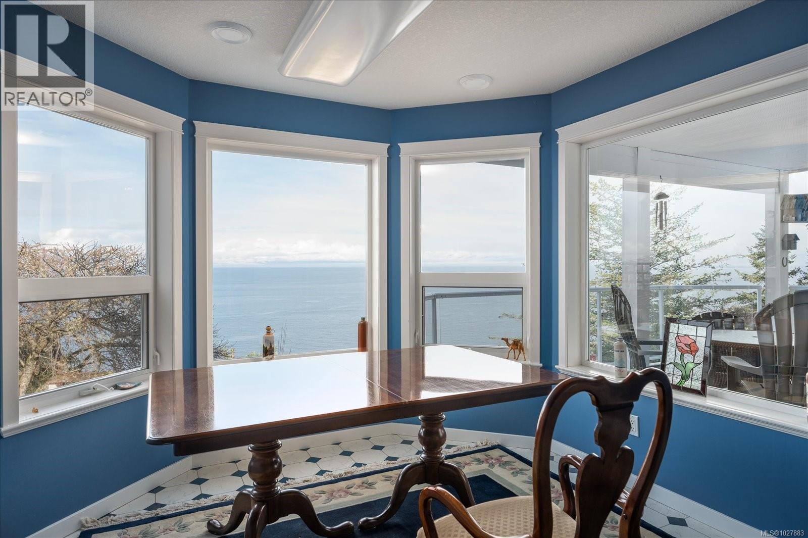 4844 FILLINGER CRES - 50