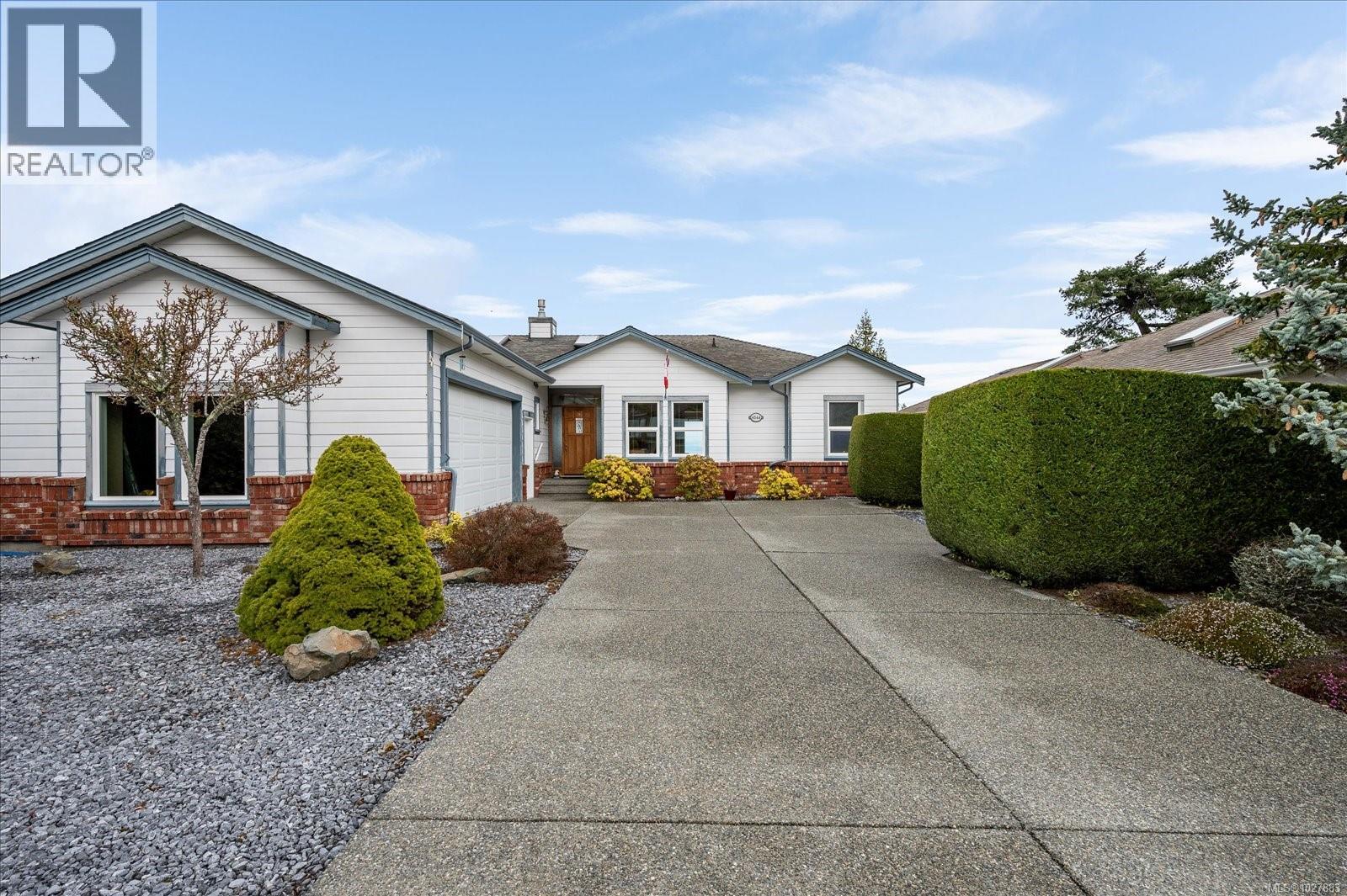 4844 FILLINGER CRES - 69