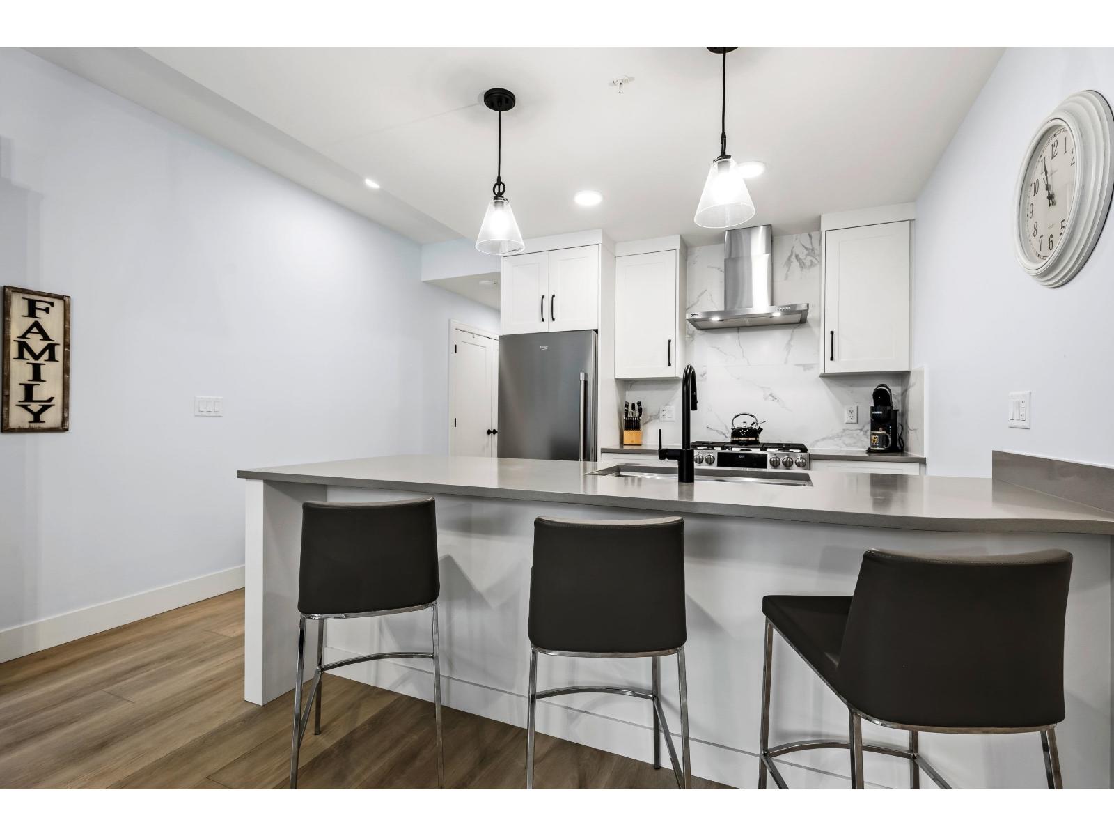 608 120 ESPLANADE AVENUE, Harrison Hot Springs, Harrison Hot Springs