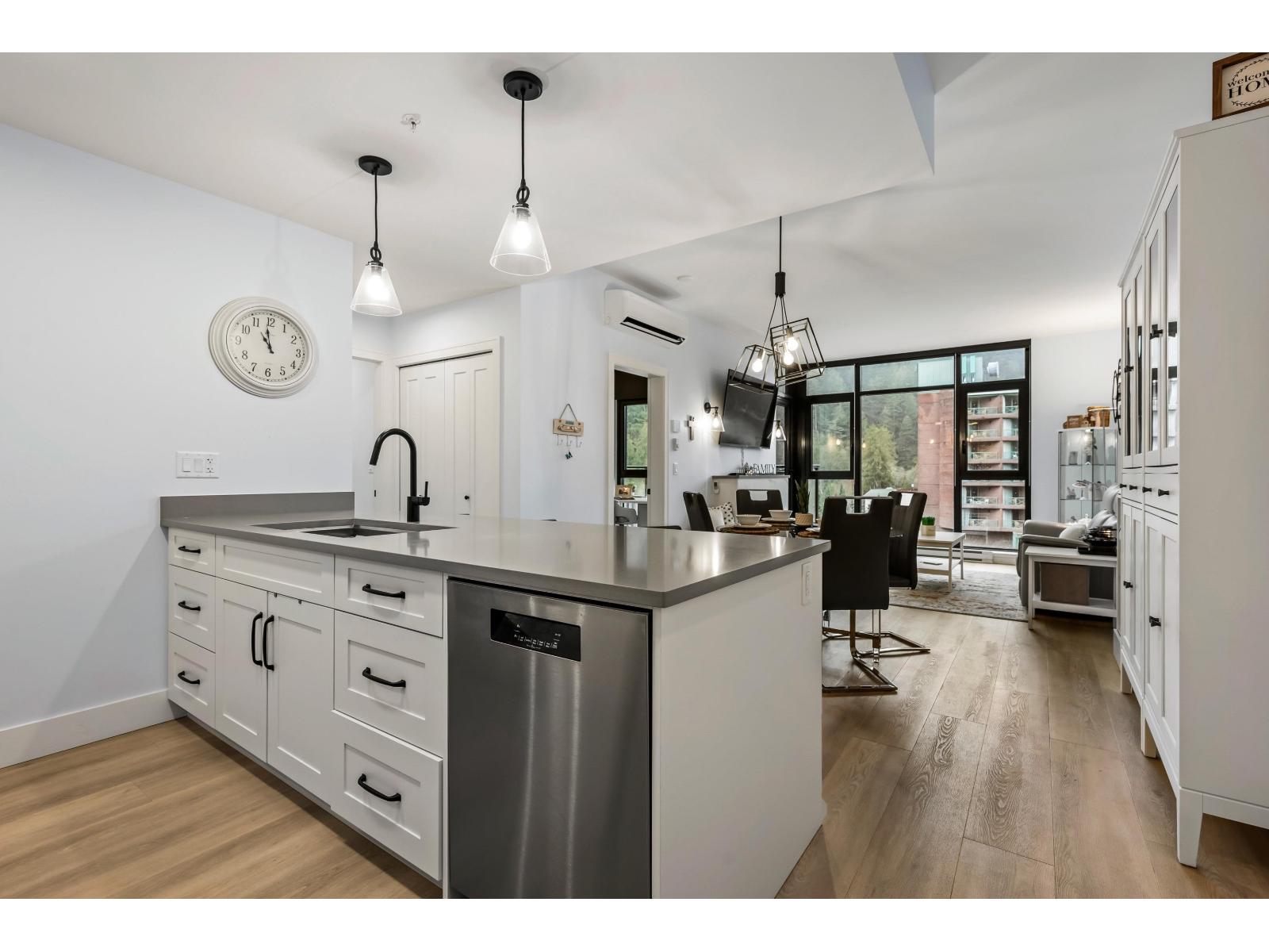 608 120 ESPLANADE AVENUE, Harrison Hot Springs, Harrison Hot Springs