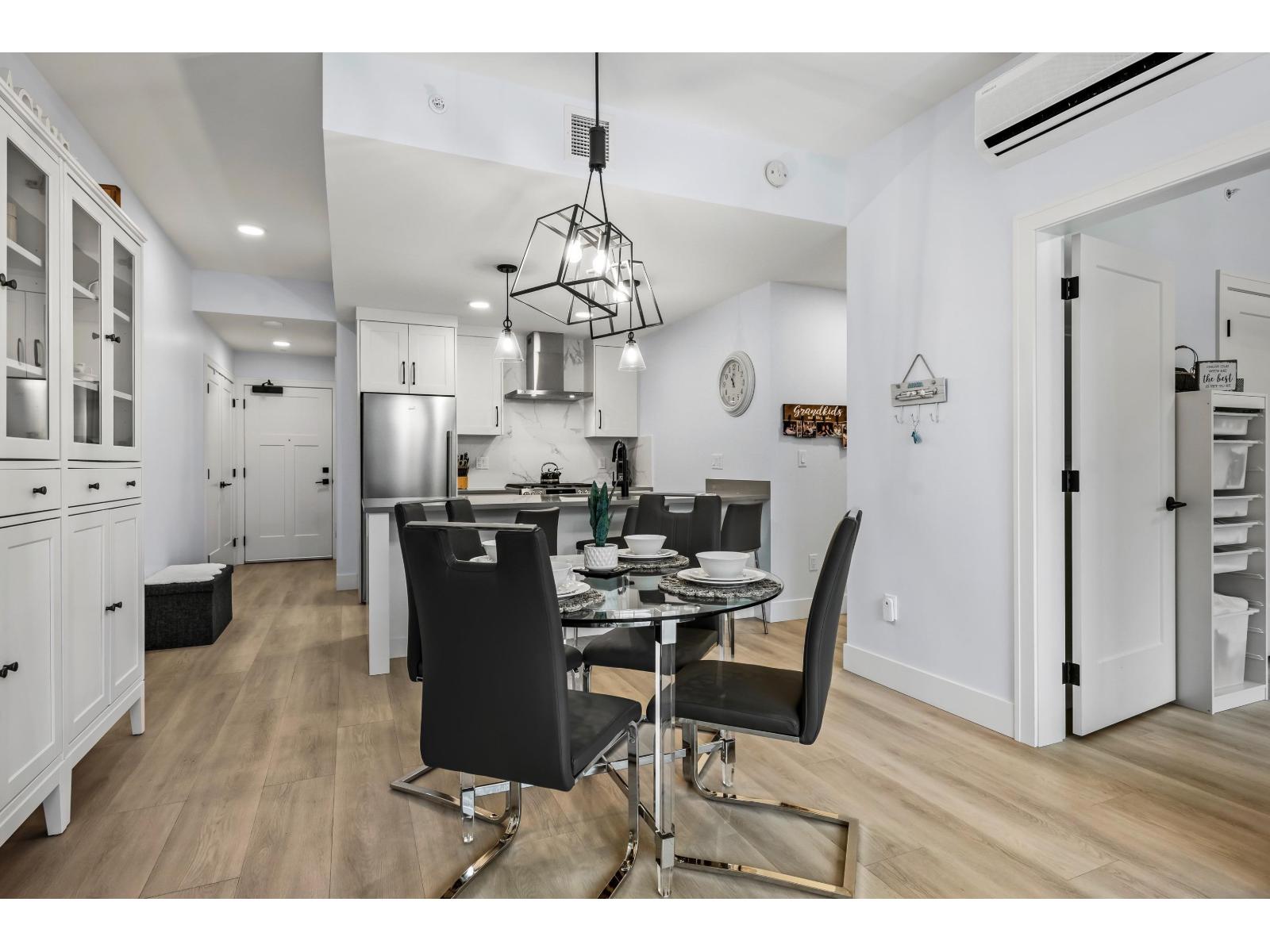 608 120 ESPLANADE AVENUE, Harrison Hot Springs, Harrison Hot Springs