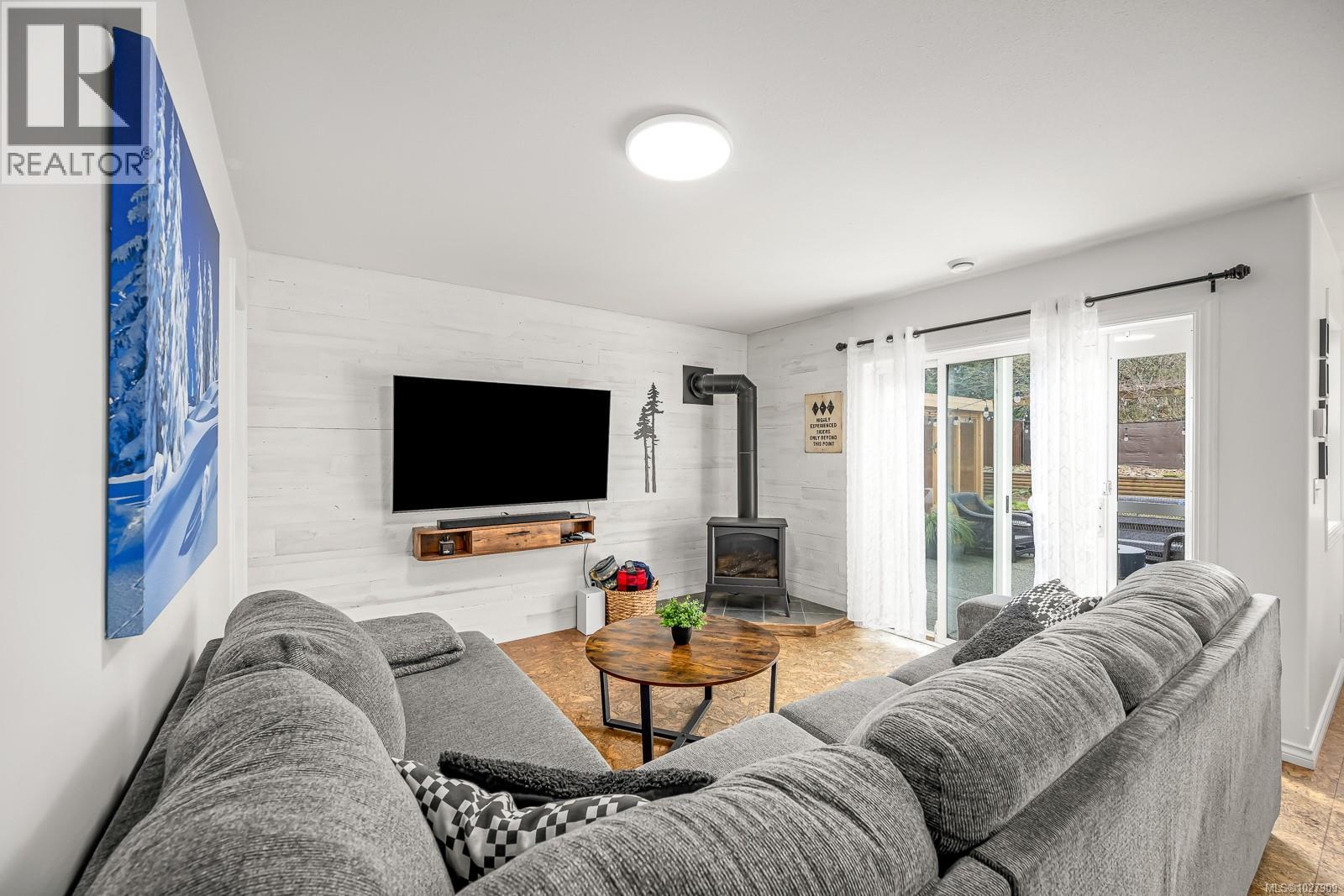 502 Deerwood Pl, Comox