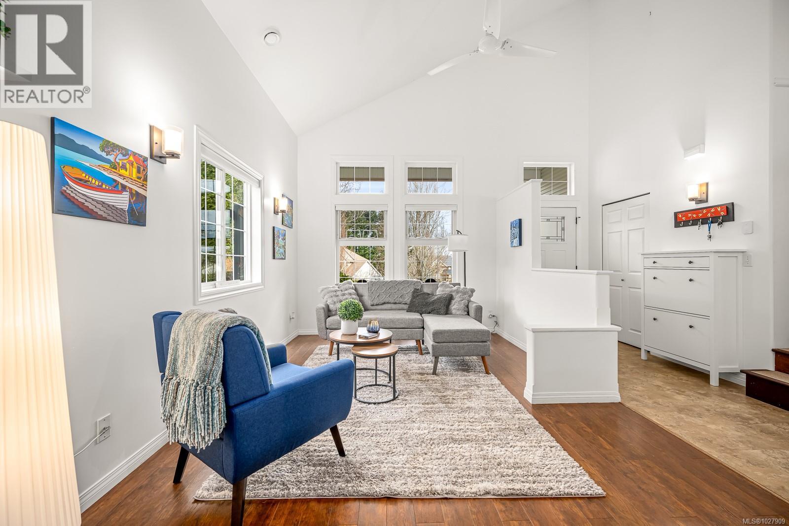 502 Deerwood Pl, Comox