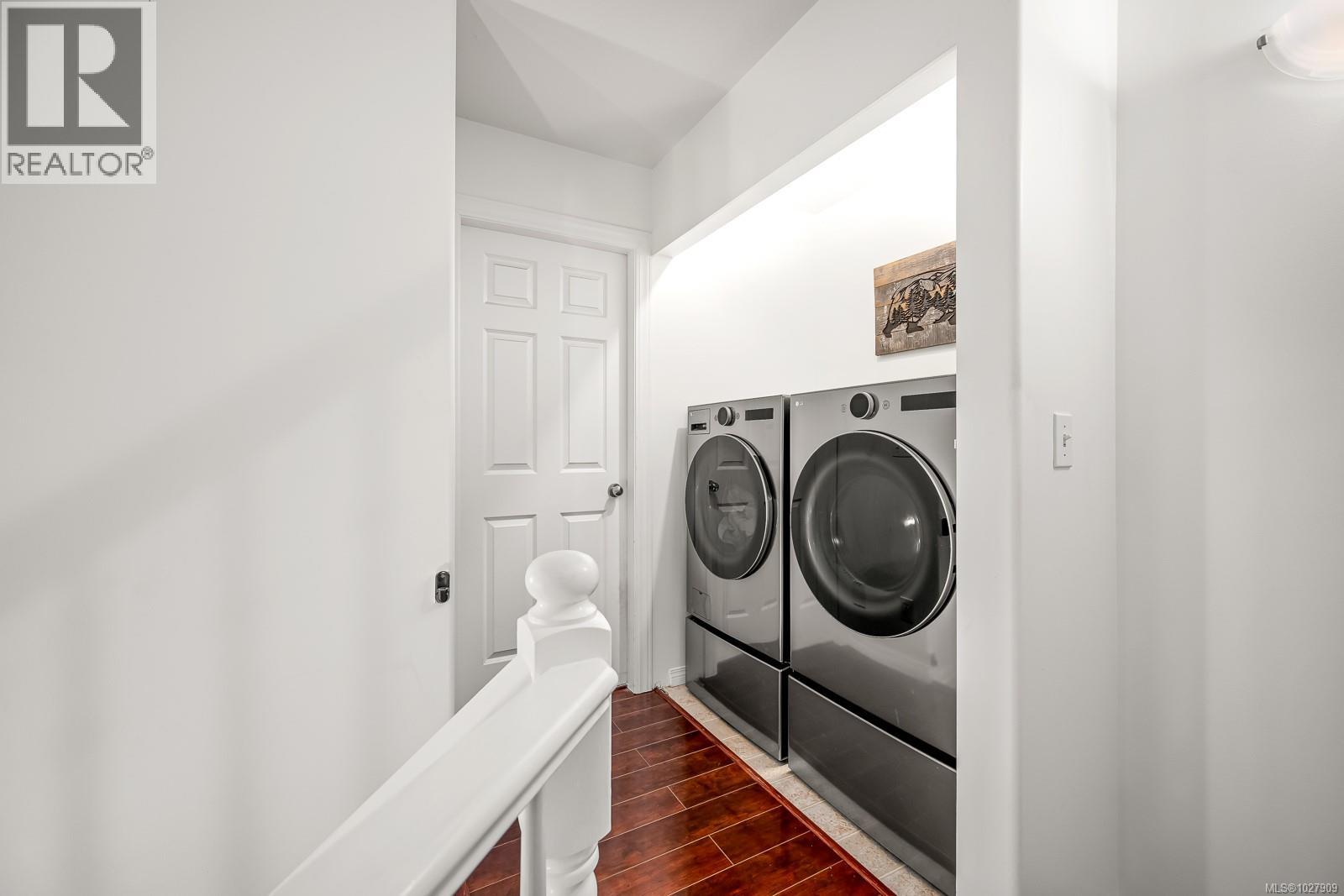 502 Deerwood Pl, Comox