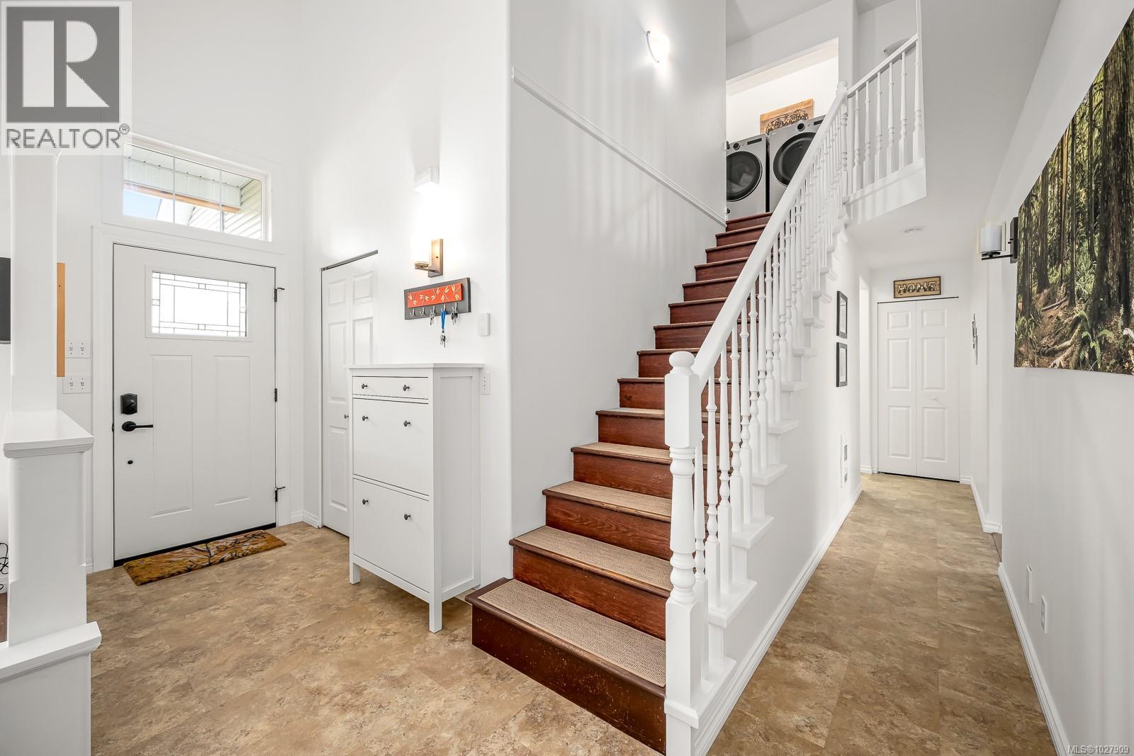 502 Deerwood Pl, Comox