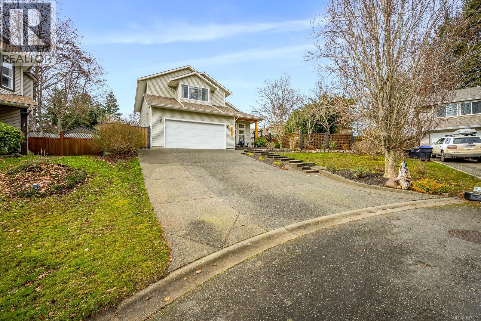 502 Deerwood Pl, Comox