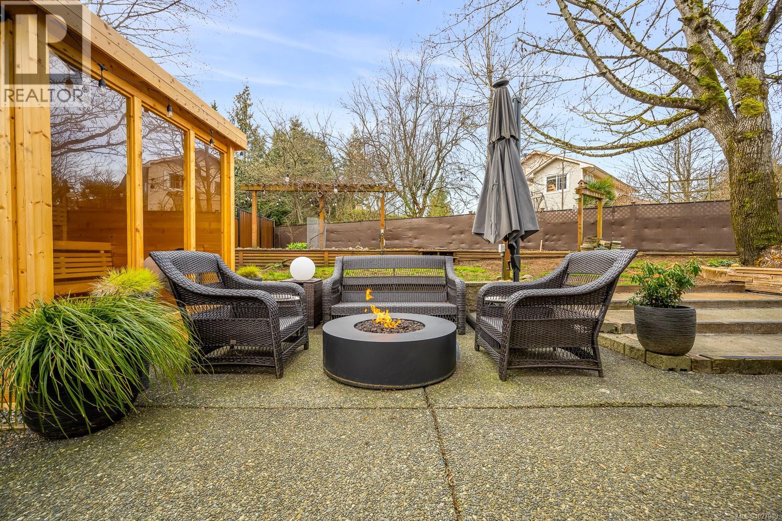 502 Deerwood Pl, Comox