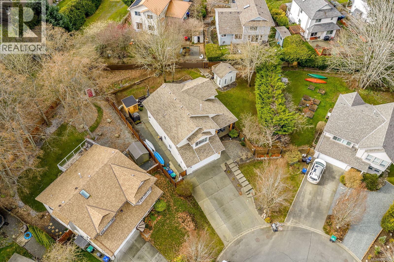 502 Deerwood Pl, Comox