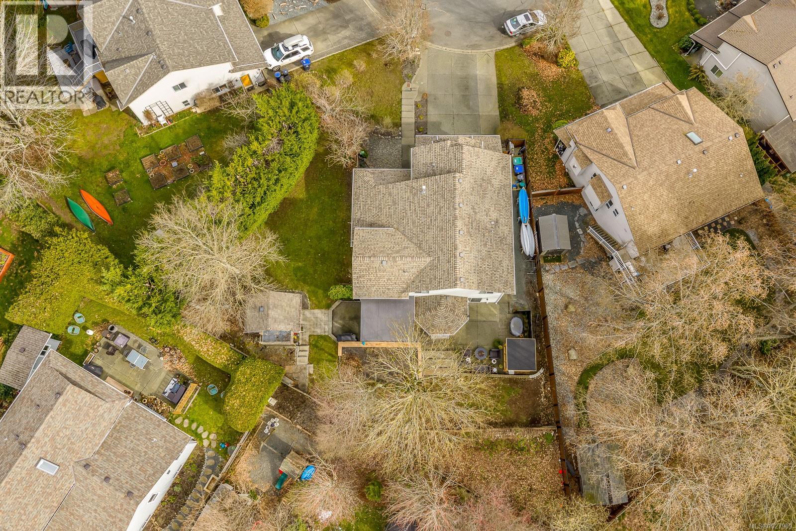 502 Deerwood Pl, Comox