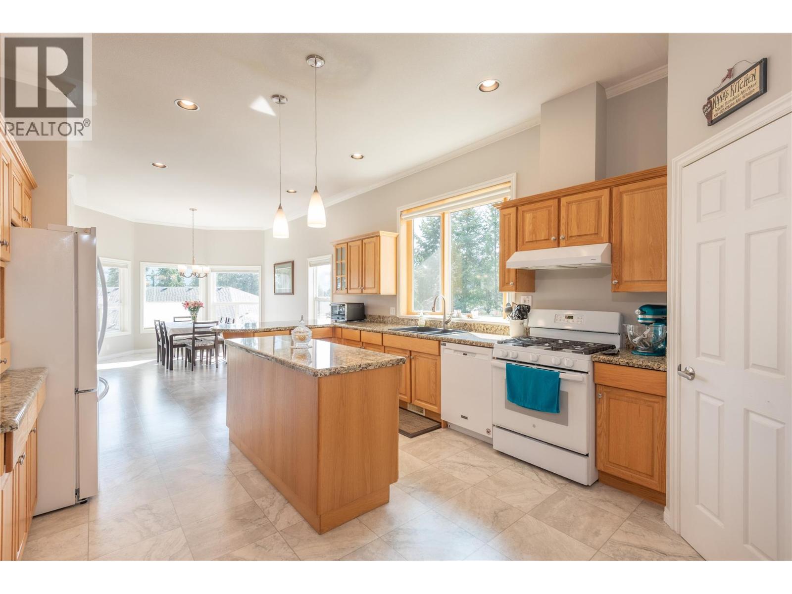  2519 Golf View Crescent, Blind Bay