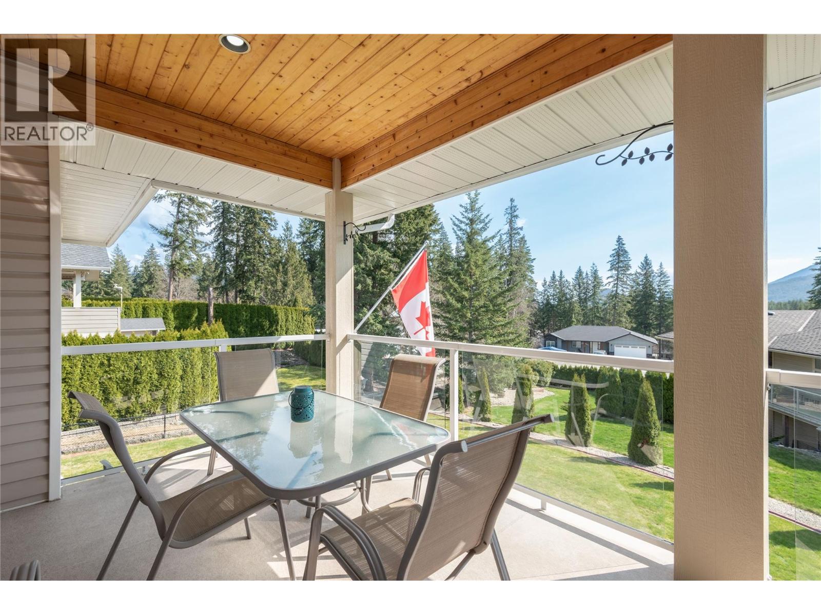  2519 Golf View Crescent, Blind Bay
