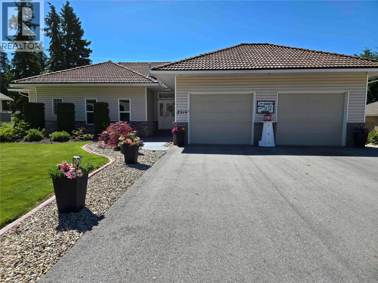  2519 Golf View Crescent, Blind Bay