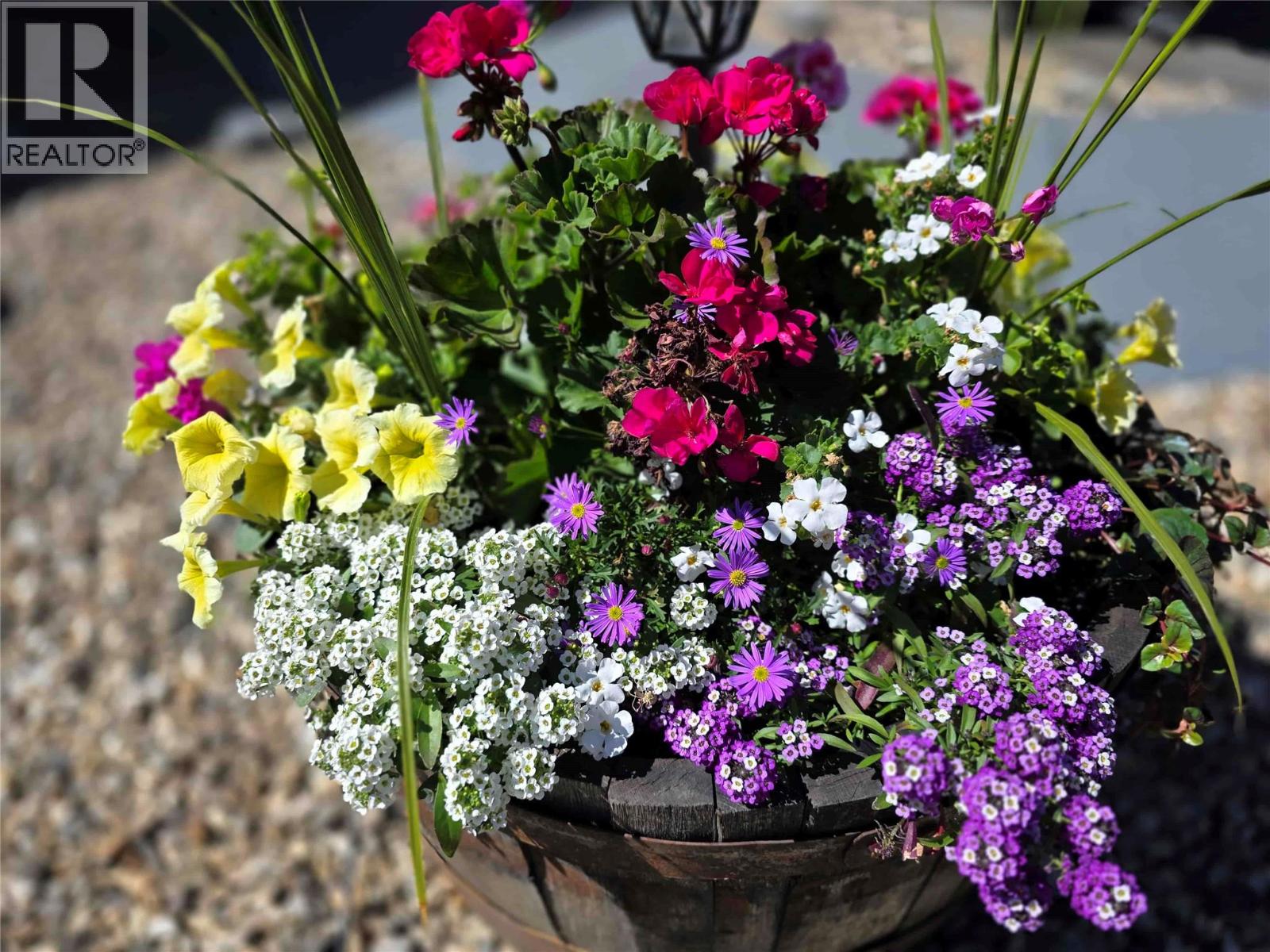  2519 Golf View Crescent, Blind Bay