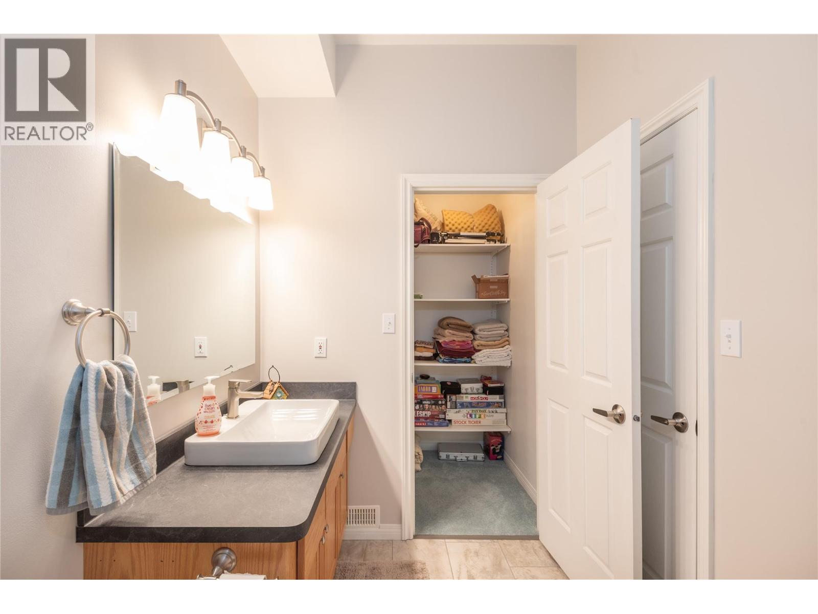  2519 Golf View Crescent, Blind Bay