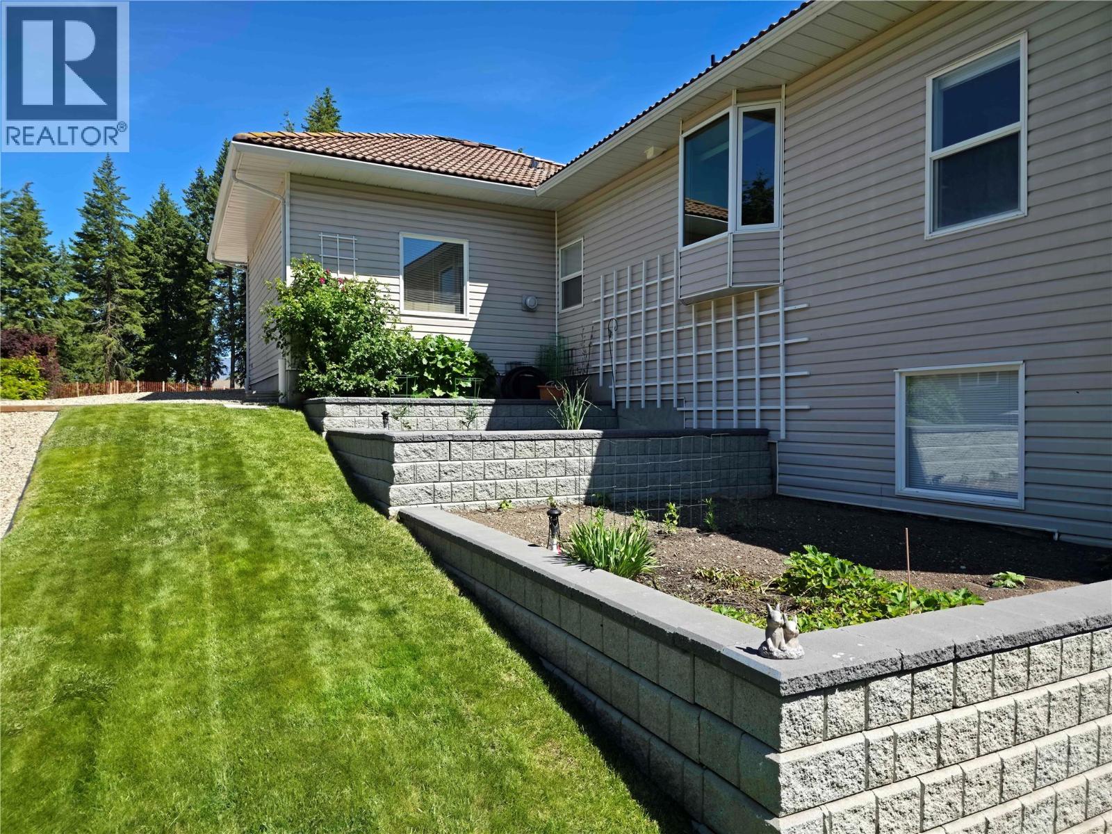 2519 Golf View Crescent, Blind Bay