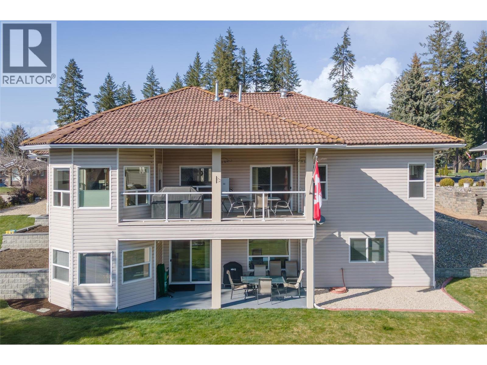  2519 Golf View Crescent, Blind Bay