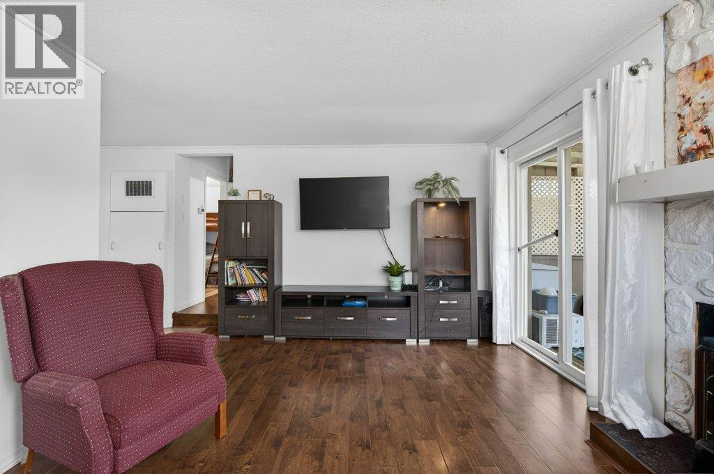 520 6 Street SE, Salmon Arm