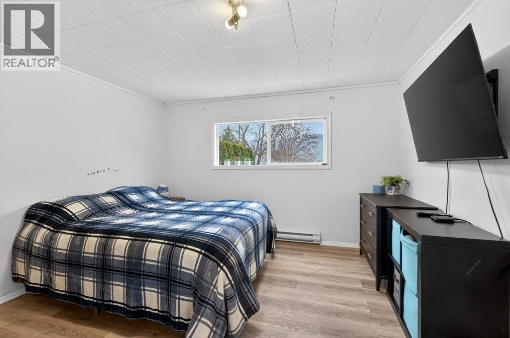 520 6 Street SE, Salmon Arm