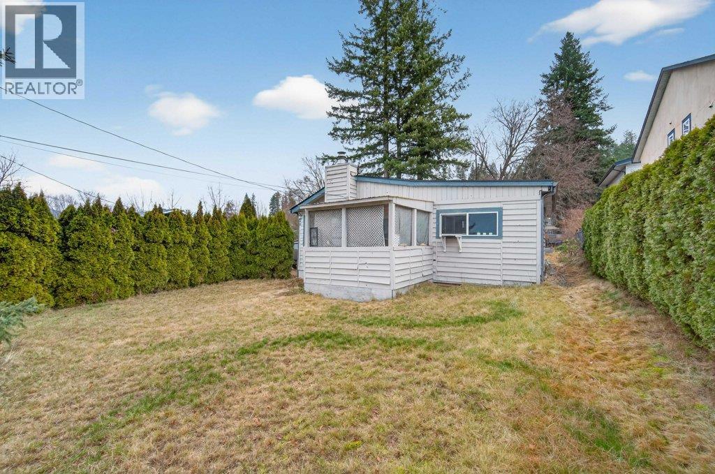 520 6 Street SE, Salmon Arm