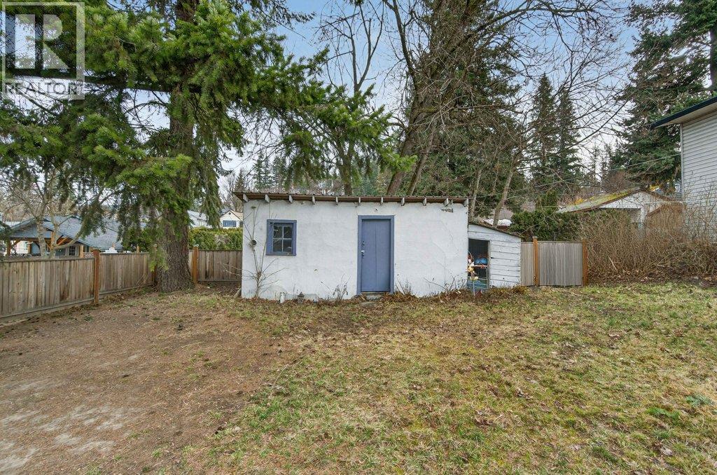 520 6 Street SE, Salmon Arm