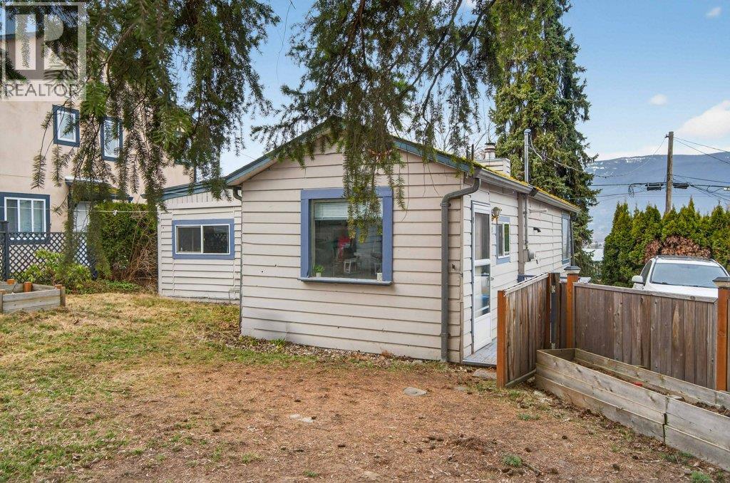 520 6 Street SE, Salmon Arm