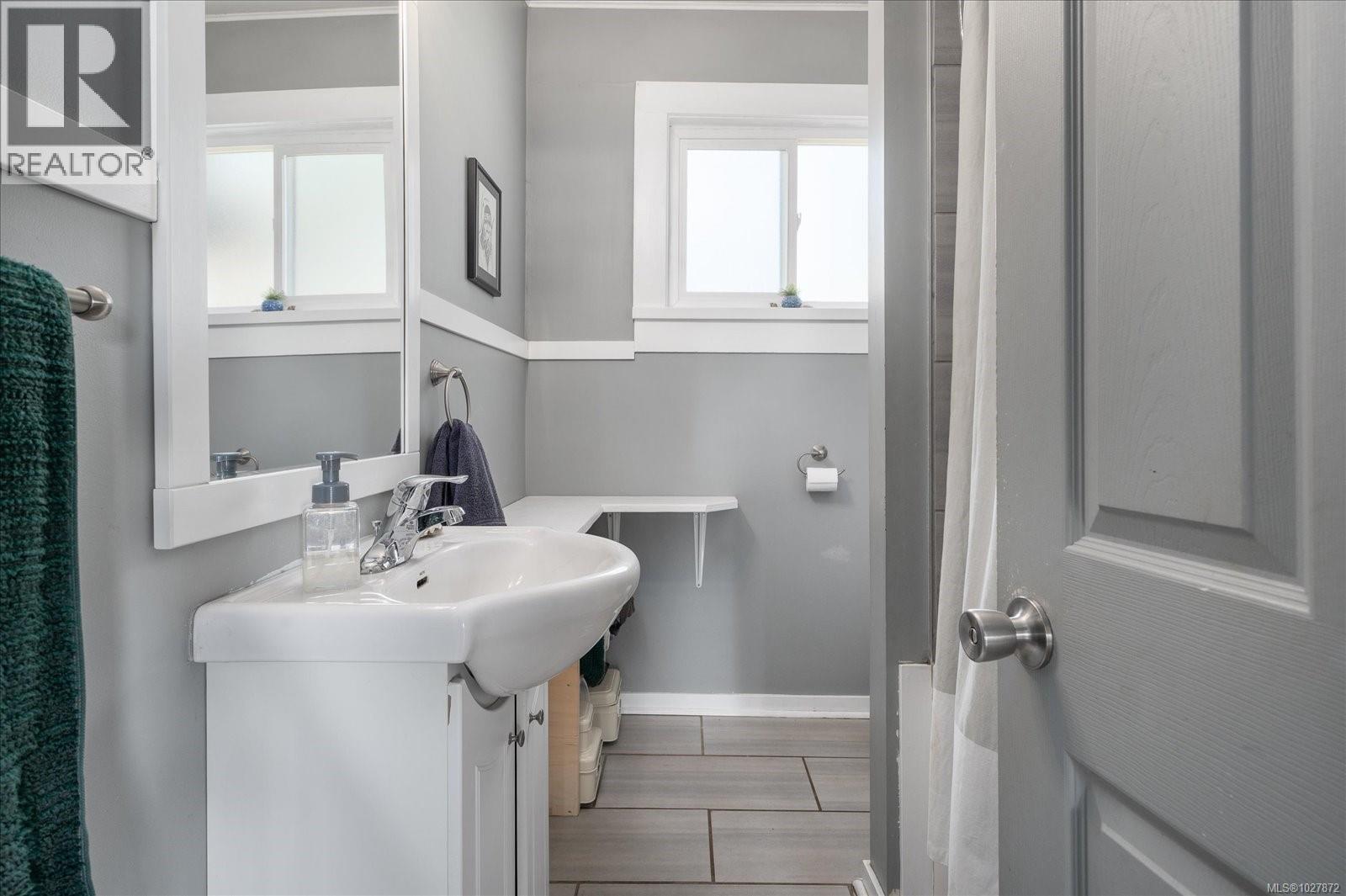 150 COLUMBIA ST - 22