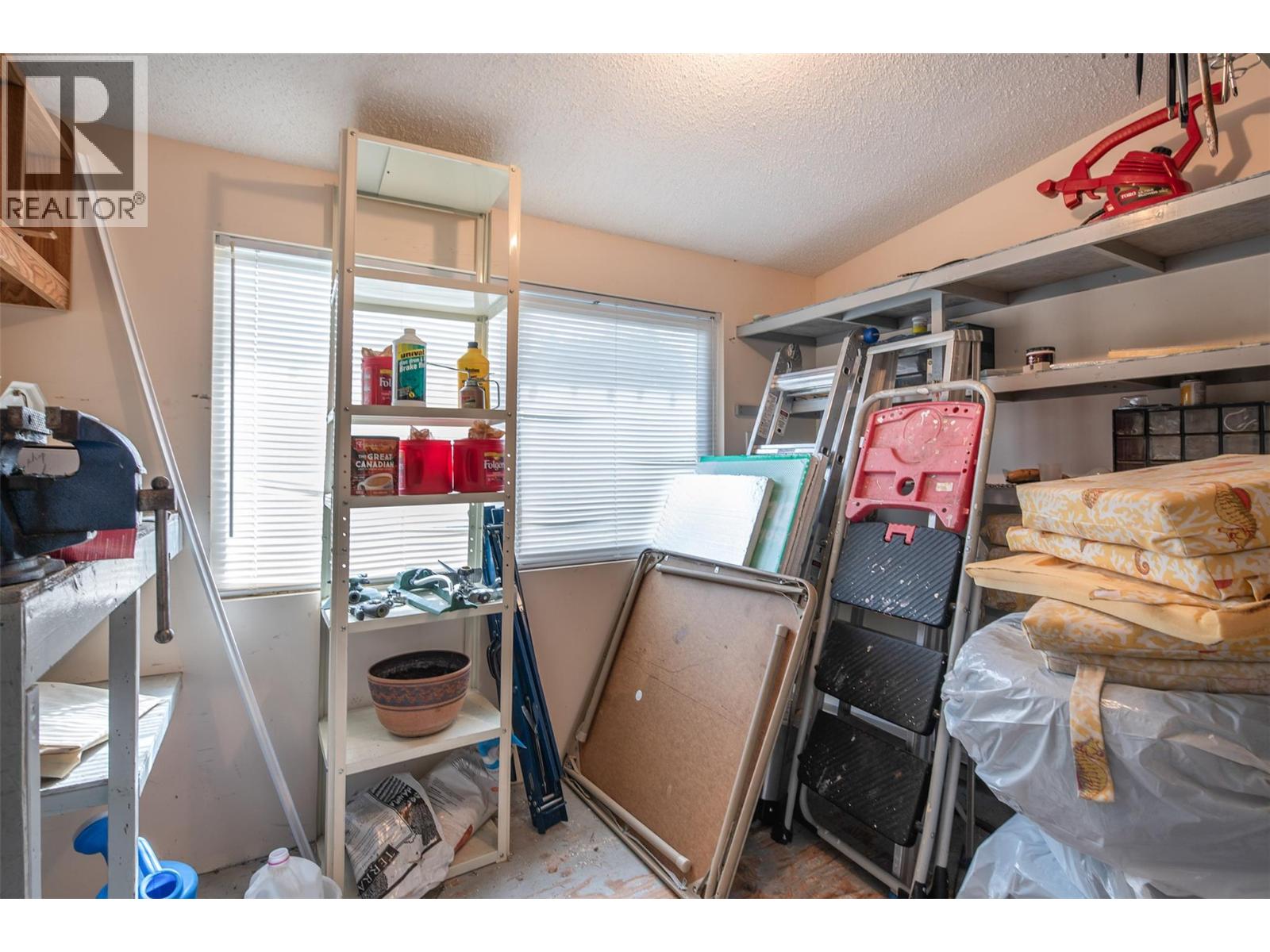 #136 1850 Shannon Lake Road - 39