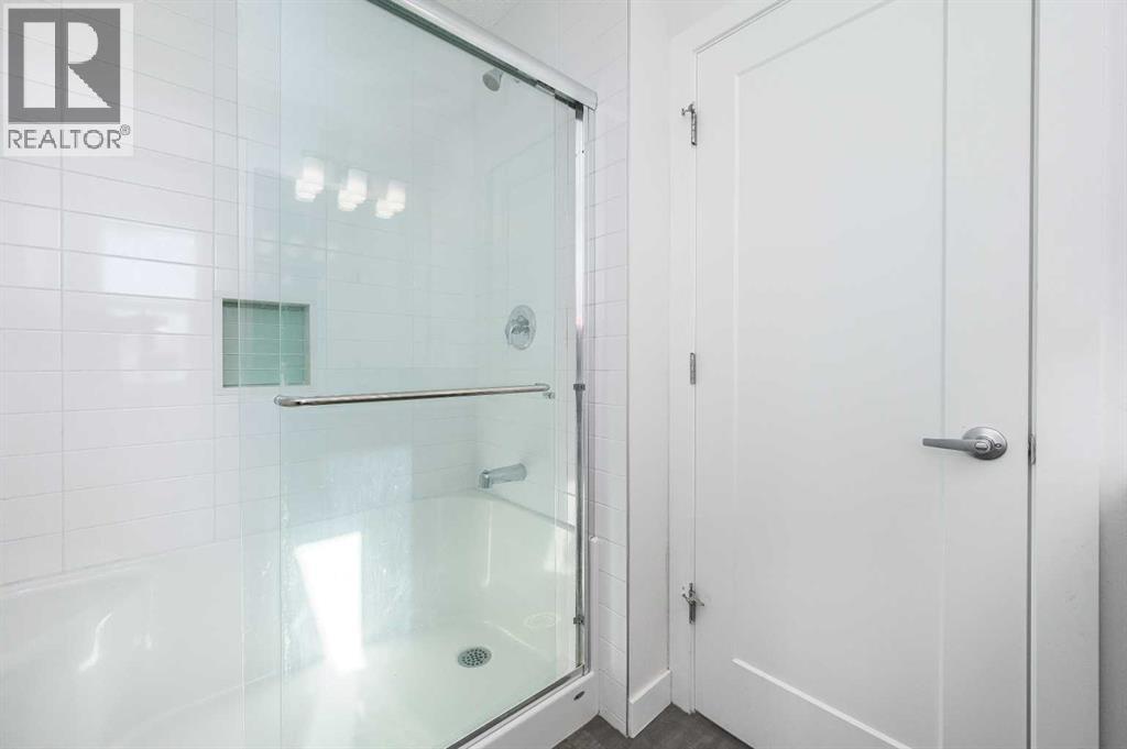 Single Family House for Sale in  Yorkville Avenue SW Yorkville Calgary 