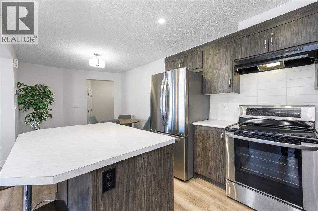 Single Family House for Sale in  Yorkville Avenue SW Yorkville Calgary 