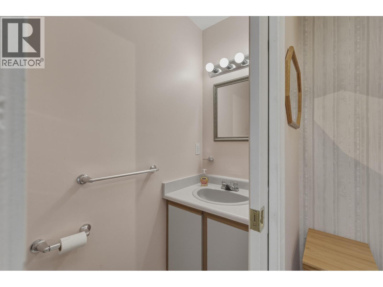 7375 Porcupine Road Unit# C5, Big White