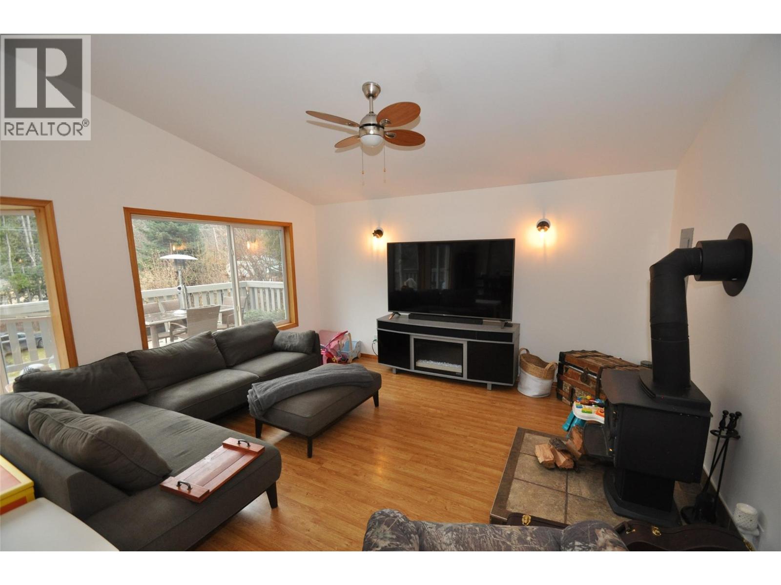 8917 MEADOW STREET - 4