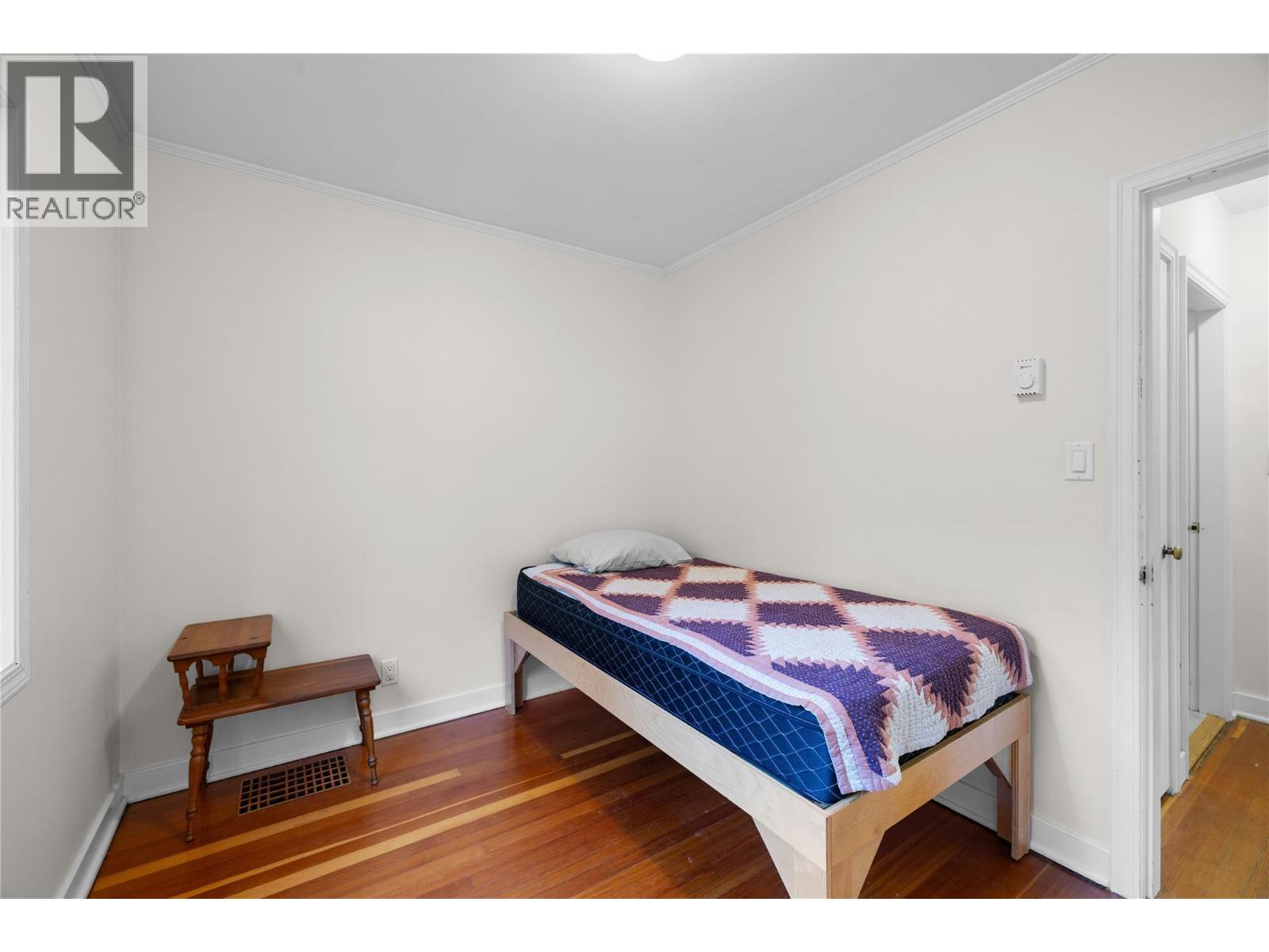 321 GOLF VIEW Street, Riondel