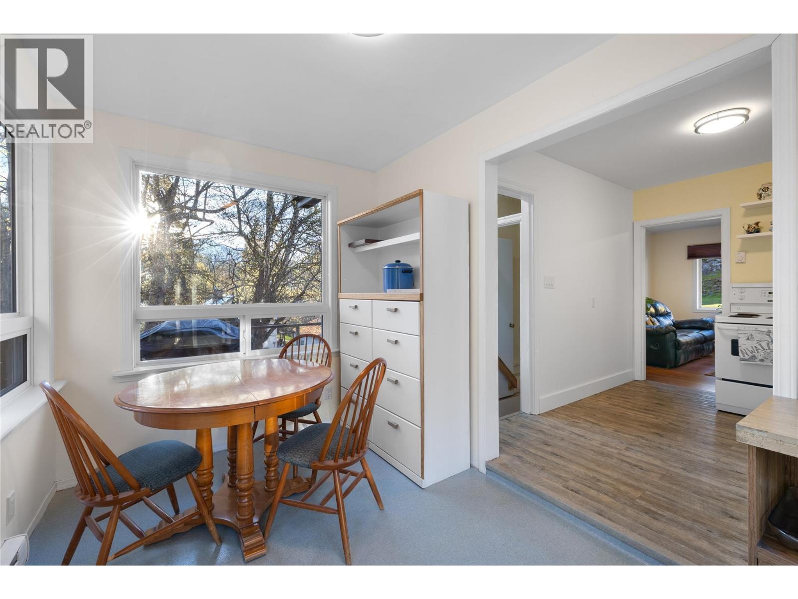 321 GOLF VIEW Street, Riondel