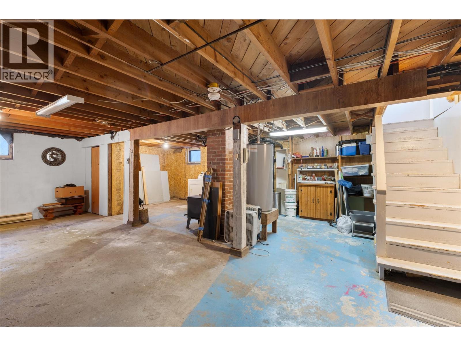 321 GOLF VIEW Street, Riondel