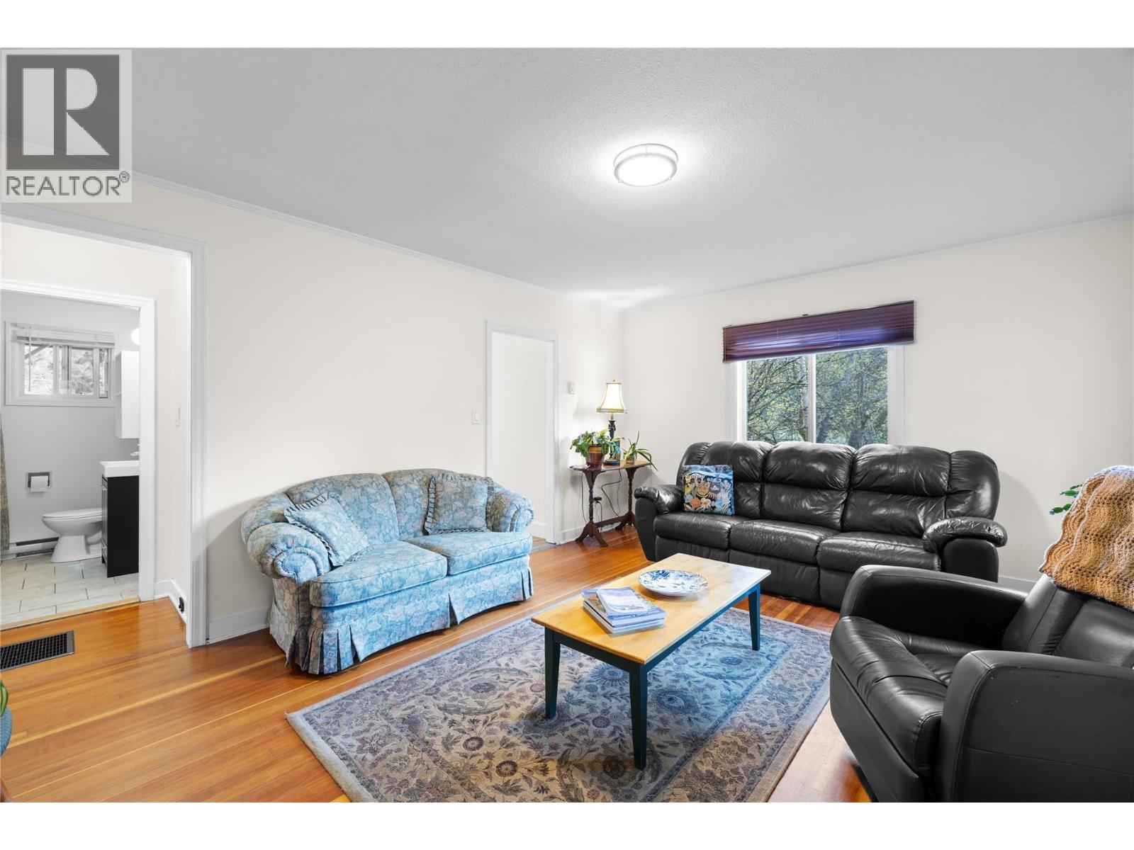 321 GOLF VIEW Street, Riondel