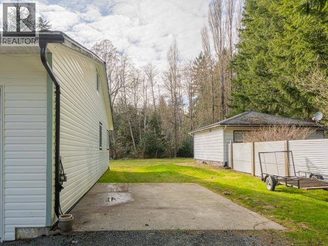 2521 ZILINSKY ROAD, Powell River