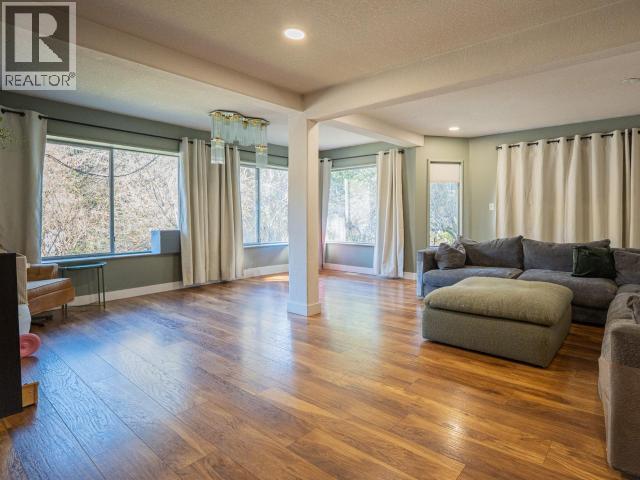 2521 ZILINSKY ROAD, Powell River