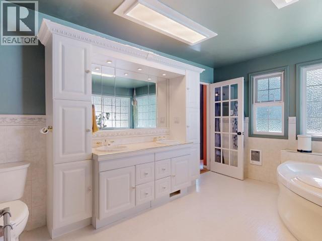 2521 ZILINSKY ROAD, Powell River