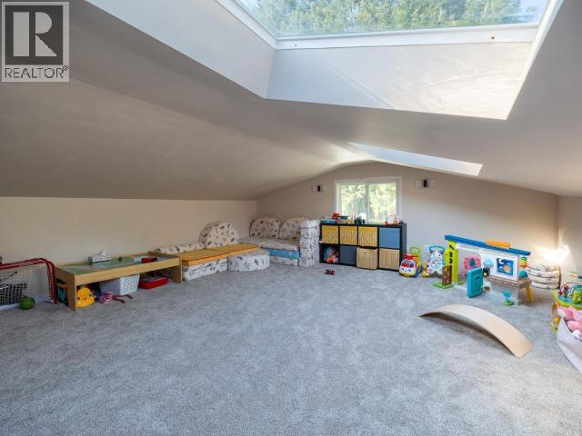 2521 ZILINSKY ROAD, Powell River