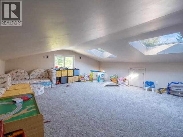 2521 ZILINSKY ROAD, Powell River