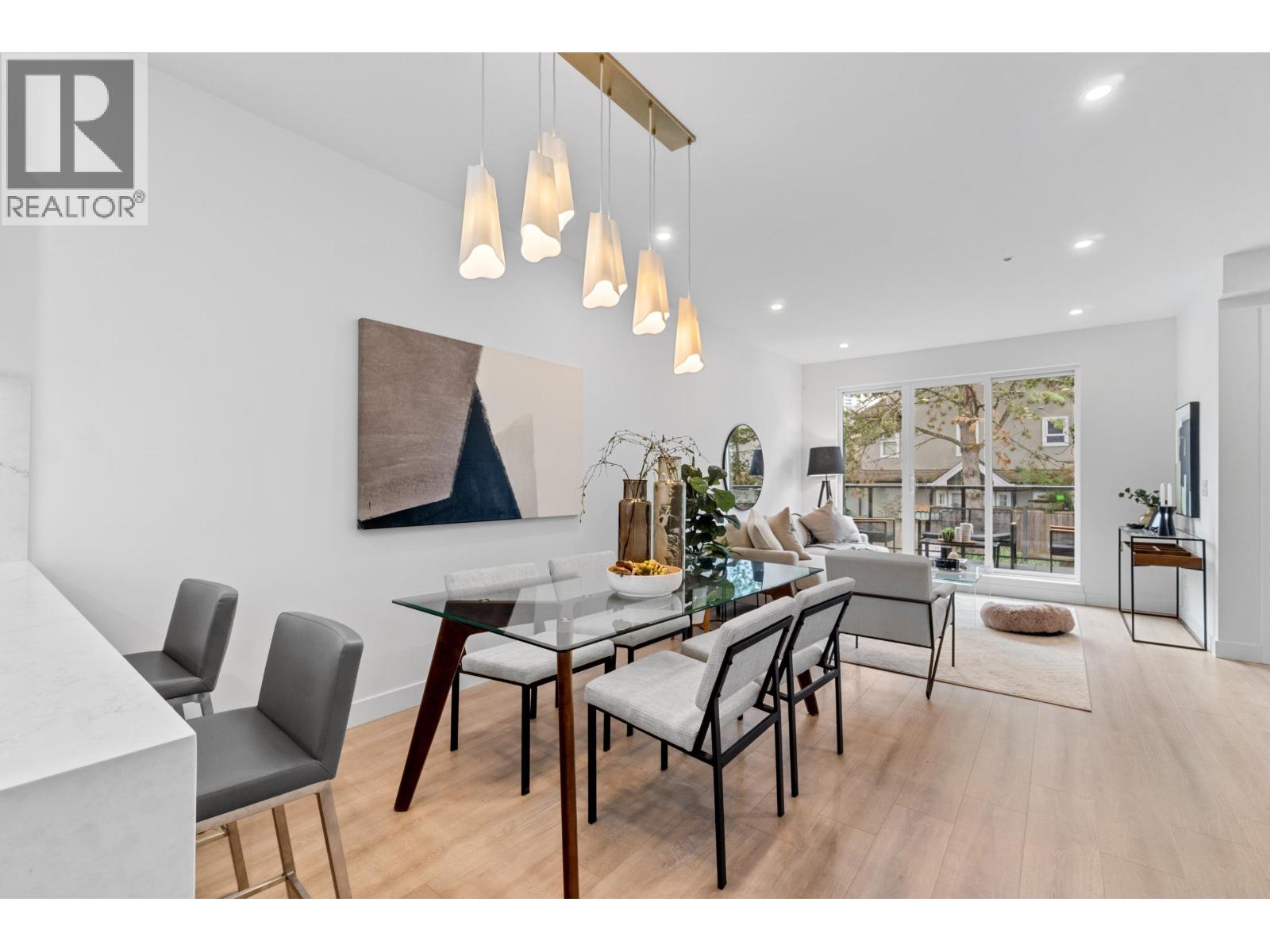 203 7161 17TH AVENUE