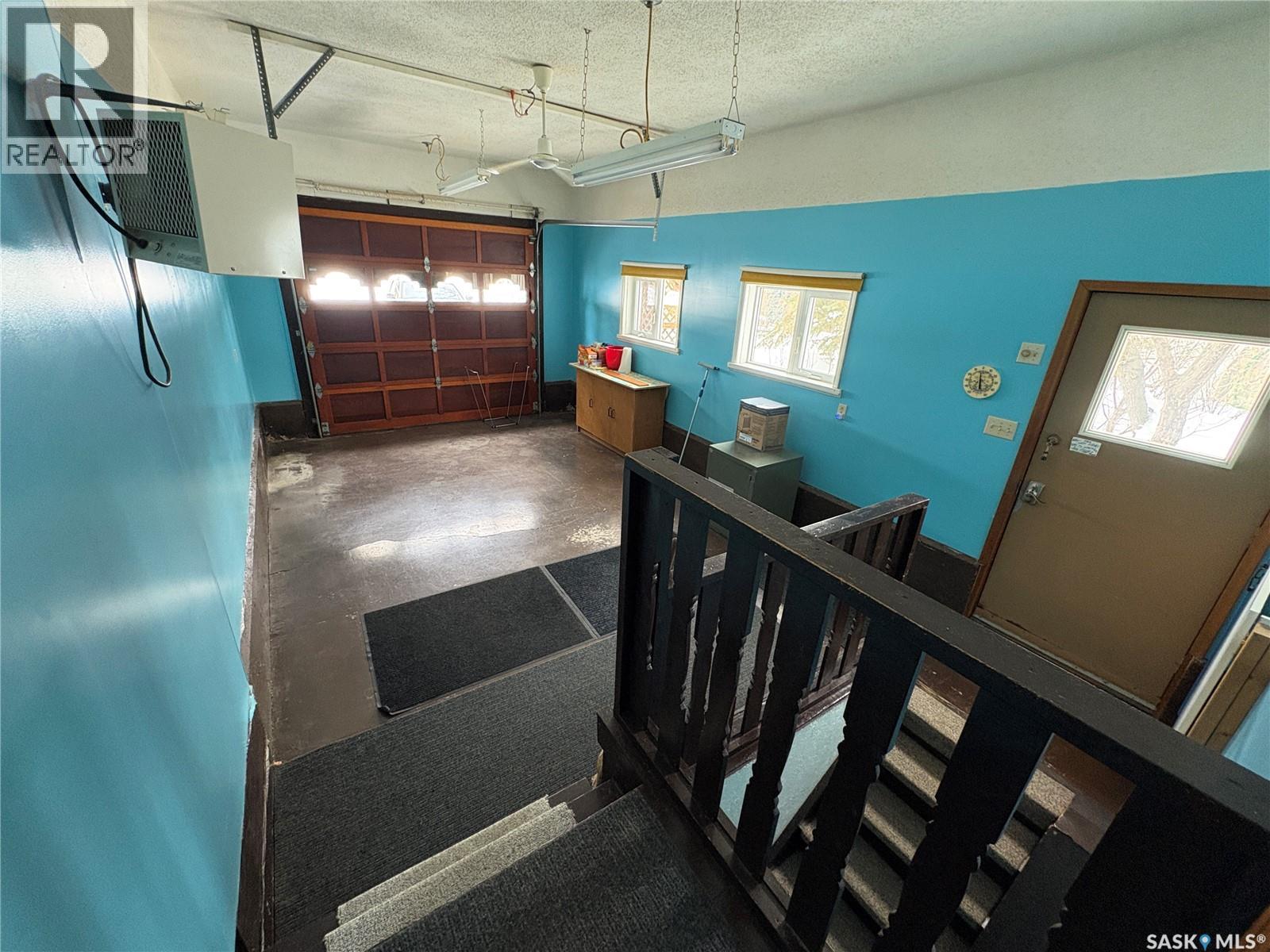 505 March AVENUE E — photo 19
