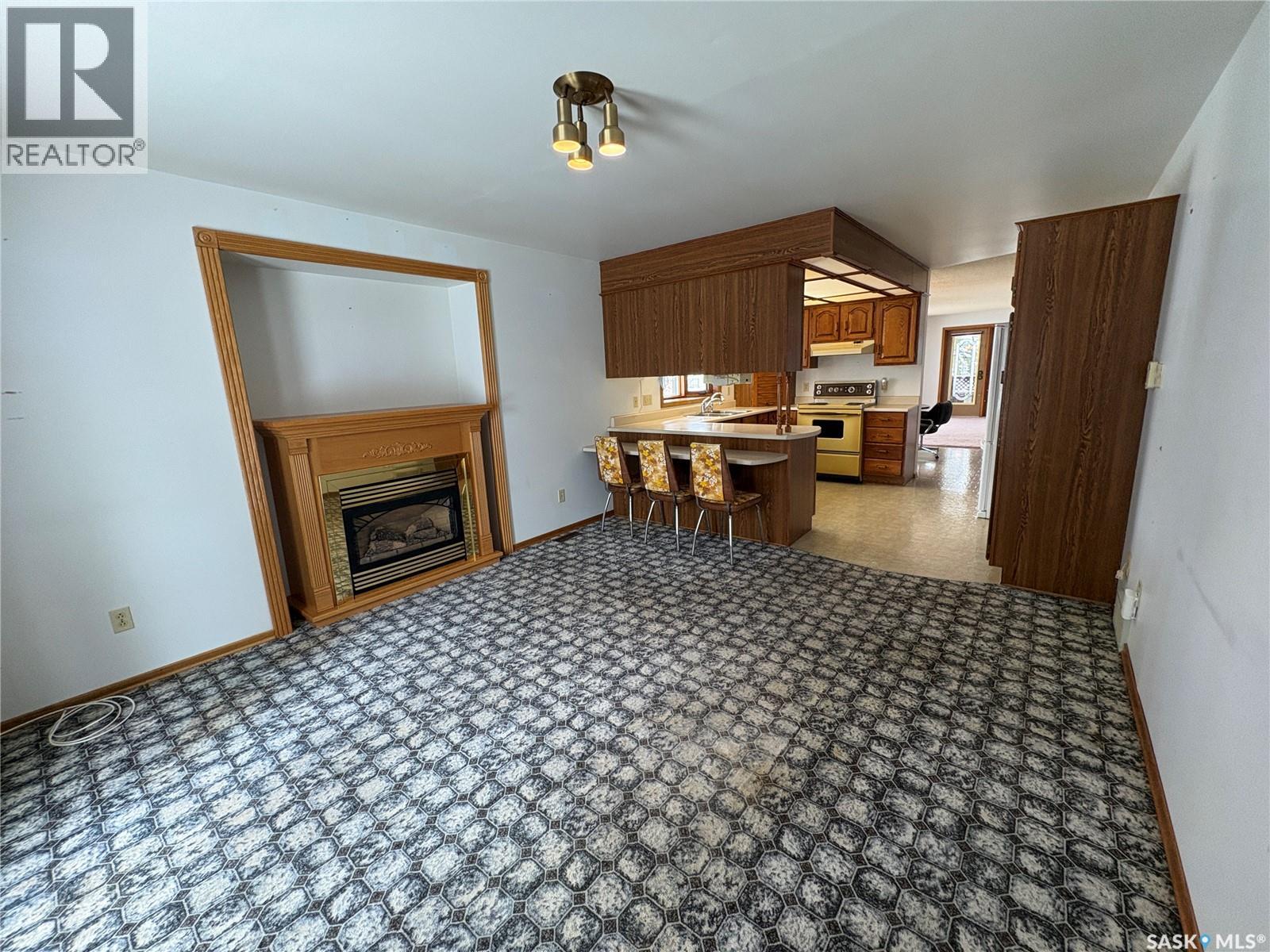 505 March AVENUE E — photo 8