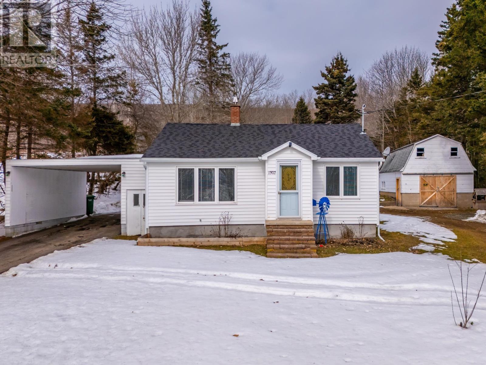 Property photo of 1307 Granville Road